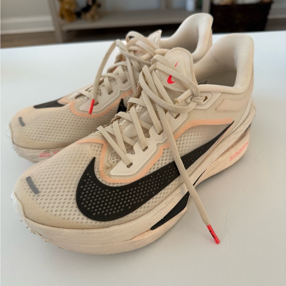 Nike Women's Zoom Fly 6